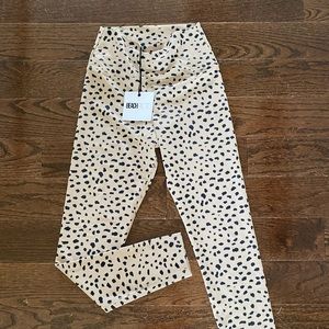 *NWT* Brand new Beach Riot cheetah leggings